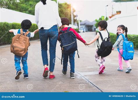 Back To School Students Mother Group Going School Together Parent Send