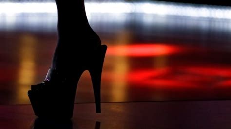 Florida Strip Clubs Sue Over New Age Limit For Strippers Wfla