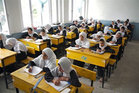 Study Suggests A Shift In Afghan Attitudes Toward Increased Education