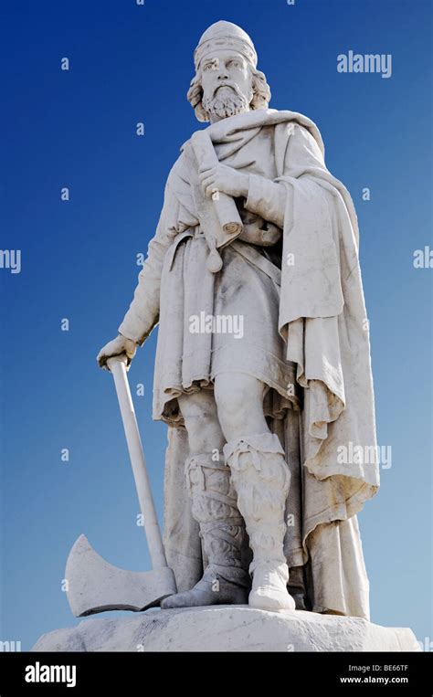 Statue Of Alfred The Great Wantage Oxfordshire England United