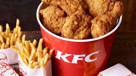 Kfc wednesday hot & crispy bucket. Menu Baru dari KFC, Snack Bucket Hanya Rp 60 Ribu, Intip ...
