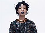 Willow Smith locks herself up in a glass box for anxiety awareness ...