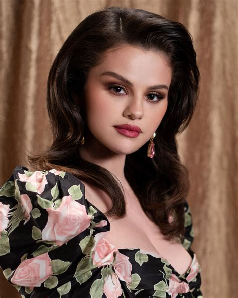 Selena Gomez Khoe Dáng Tròn đầy Triệu Người Mê Đồ Lót đồ Bơi