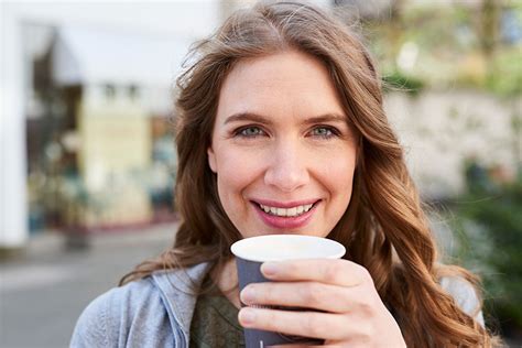 Ich habe mal an einem tag gezählt wieviele kalorien ich zu mir nehme und bin auf knapp 1100kcal gekommen. Apotheken Umschau von Wort und Bild