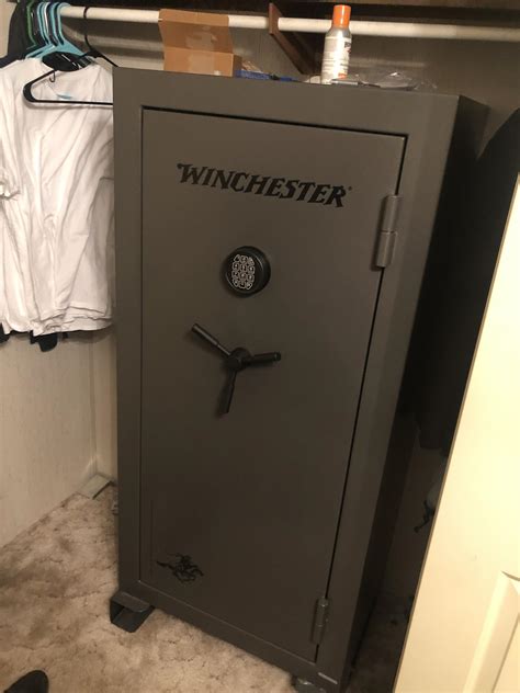 I Got My First Safe Today Its A Winchester 24 Gun Safe And It Has