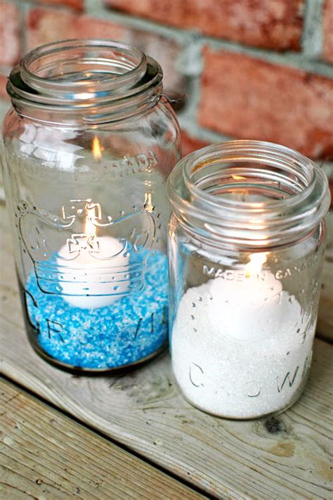 Because candle wax becomes brittle when it is frozen, it can easily be removed from its container. 29+ DIY Mason Jar Candles and Holders | Guide Patterns