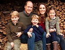 William e Kate con i figli nella cartolina di Natale: “Ecco i messaggi ...