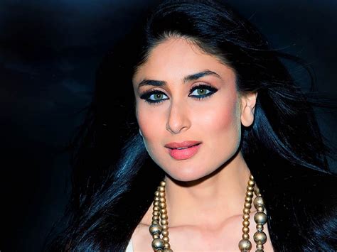 Kareena Kapoor Hair Style Sexy Photo Wallpaper Hd Indian Celebrities