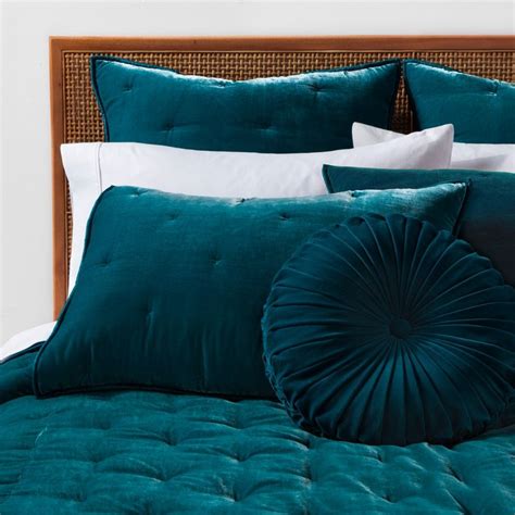 Midnight velvet only conducts business in the usa and uses cookies. Teal Velvet Tufted Stitch Quilt (King) - Opalhouse , Blue ...