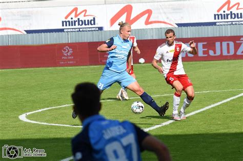 Początek zaplanowano na godzinę 20:30. Galeria Sportowa ŁKS Łódź- Stomil Olsztyn - LKSFANS.PL