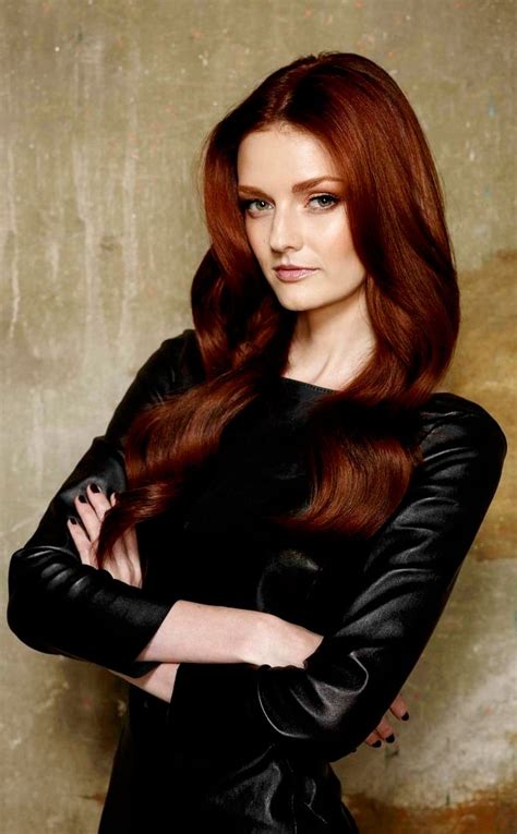 Exclusive Lydia Hearst To Terrorize Dylan Penn In New Horror Movie E