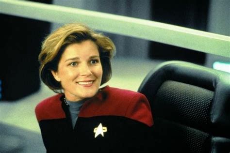 After The Haircut Captain Janeway Star Trek Voyager Janeway