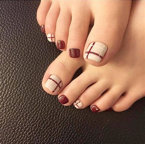 50 cute toenails art for the summer page 24 of 50 lovein home in 2020 simple toe nails