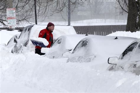 New England Begins The Big Dig Out After Epic Snow Storm The Columbian