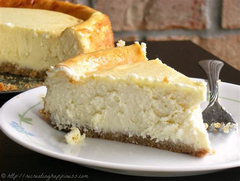 A plain vanilla cheesecake made with cream cheese, sour cream and a touch of gelatin, it's quite so a no bake cheesecake needs to turn to something else, like gelatin. The Best Sour Cream Cheesecake