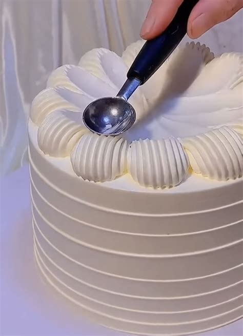 Creative Cake Decorating Cake Decorating Designs Cake Decorating
