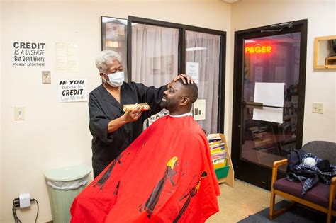 One Of Saginaws Oldest Black Female Barbers 72 Reflects On ‘a