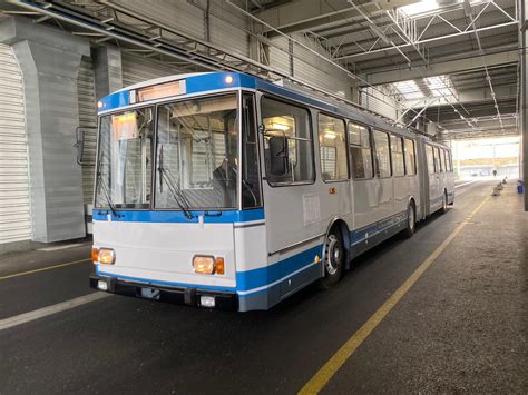 Chomutov Má První Historický Trolejbus Připomíná Zahájení Provozu V