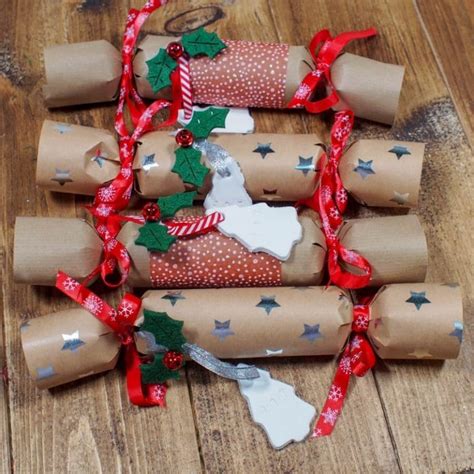 Make Your Own Homemade Christmas Crackers Mum In The Madhouse