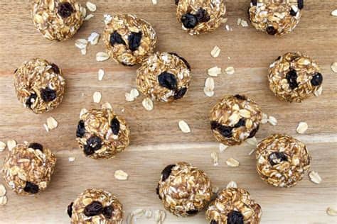Made with oats and cocoa, they are deliciously chewy & chocolaty. No Bake Oatmeal Cookie Bites | Recipe | Baked oatmeal ...