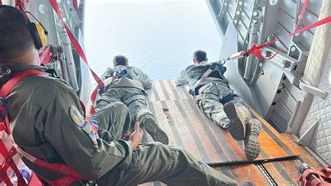 Aerial Resupply Exercise Isinagawa Sa Patag Island Sa West Philippine