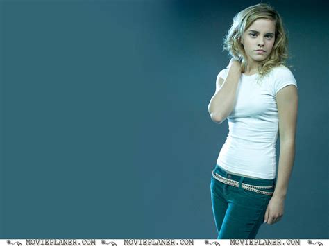 Free Download Emma Watson Hot Wallpaper 1024x768 For Your Desktop