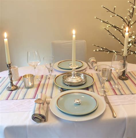 The idea of making dinner for two is to keep it simple but have it still taste special. Dine in style: A romantic dinner for two with Duckydora ~ Fresh Design Blog