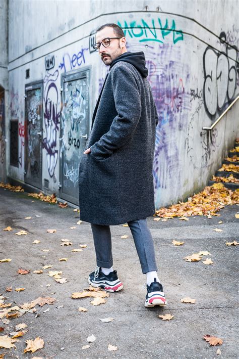 See more ideas about divat, inspiráció i had to do a combo with denim skirt, vintage jacket and ultra large balenciaga triple s dupes! TRIPLE S TRAINER | Not an It-Boy