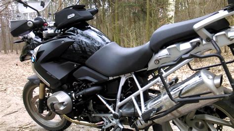 Optional extras such as the comfort and touring package with adaptive. BMW R1200GS 2010 triple black - YouTube