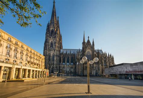 Er ist zeugnis der stärke und beständigkeit des christlichen glaubens in europa. der Kölner Dom Foto & Bild | köln, dom, kölner dom Bilder ...