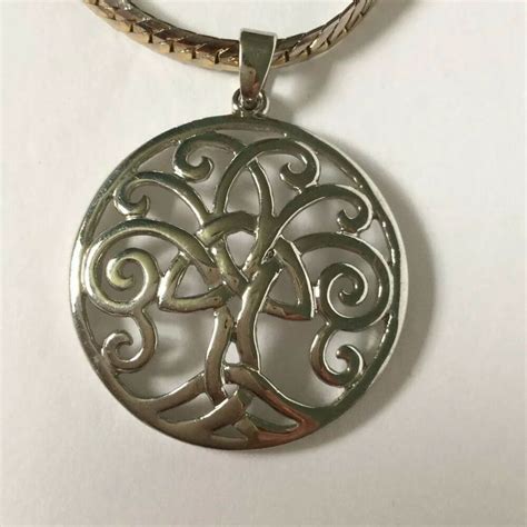 Solvar Ireland Celtic Knot Tree Of Life Round Pendant On 24 Chain