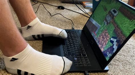 Beating Hardcore Minecraft With My Feet Youtube