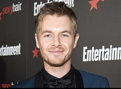 Charitybuzz Virtually Meet The Flash And Vampire Diaries Actor Rick Cosnett