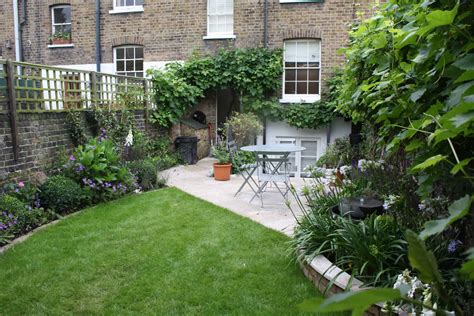 Long Thin Terraced Garden Garden Design London Catherine Clancy