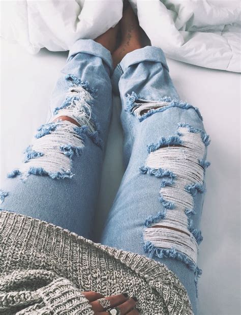 Pinterest Queenoffandoms1》 Holy Jeans Ripped Jeans Style Fashion