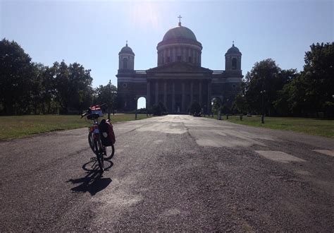 Danube Cycle Path Vienna To Budapest Bike Tour Macs Adventure