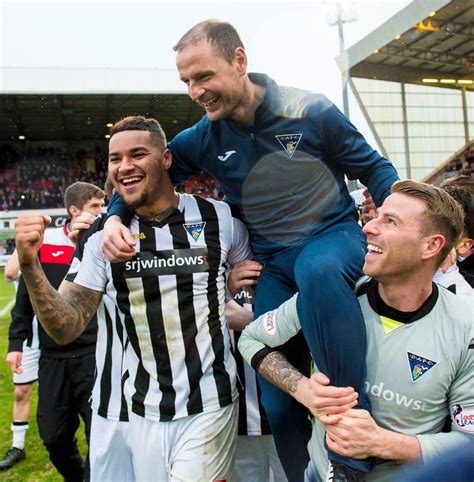 Dunfermline Athletic Celebrate Winning The League One Title Daily Record