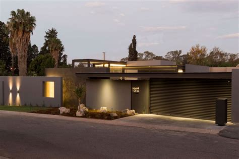 Single Story Modern House Design House Sar By Nico Van Der Meulen