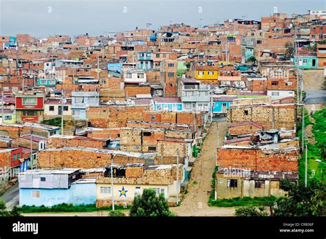 Barrios Pobres Distrito De Ciudad Bolívar La Periferia De La Capital