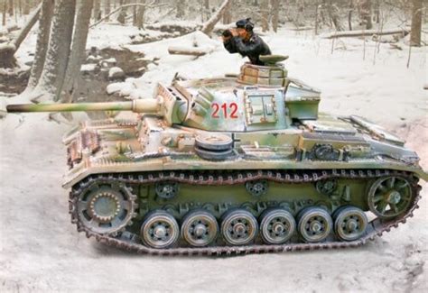 The Collectors Showcase Ww2 German Winter Cs00696 Panzer Iii M Tank Set