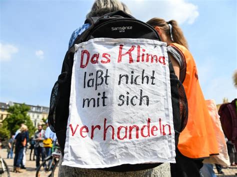 3 vor 12 fridays for future aktivisten demonstrieren berlin de