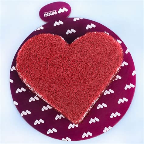 Heart shape red velvet flowery cake. Yummy Red Velvet Heart Shape Cake | Winni