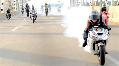 Insane Street Bike Stunts Crazy Highway Wheelie Drift Motorcycle