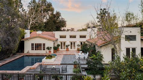 Angela Lansburys Longtime Brentwood Home Lists For 45 Million