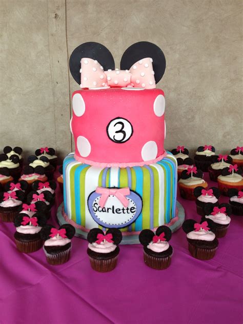 Minnie Mouse Bowtique Themed Cake Themed Cakes Minnie Mouse Party