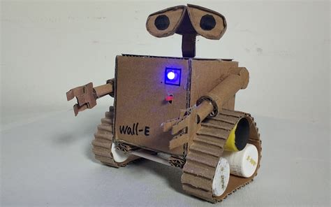 教你如何用纸板 Diy制作 机器人总动员瓦力 Wall E 遥控机器人！哔哩哔哩bilibili