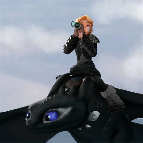 Pin Auf Httyd Toothless And Light Fury