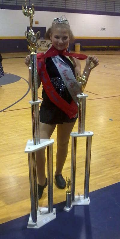 Sarah Leduff Wins Miss Majorette Of La