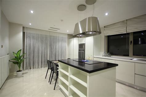 The modern kitchen is the heart of the home. Modern Kitchen Tiles - Pros & Cons of Kitchen Floor Tiles ...