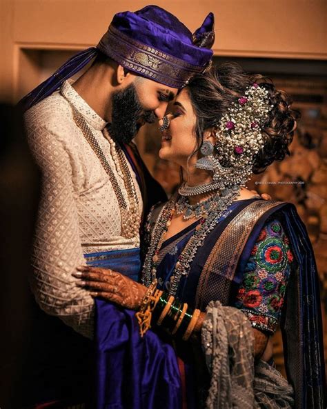 Romantic Marathi Couple Photoshoot Ideas